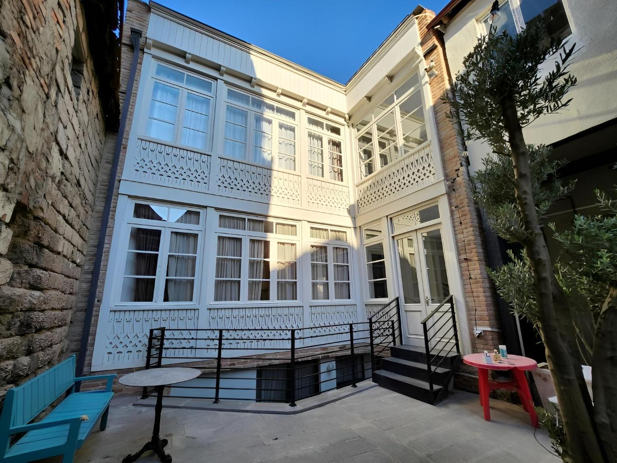 Comfort And History Tbilisi ภายนอก รูปภาพ